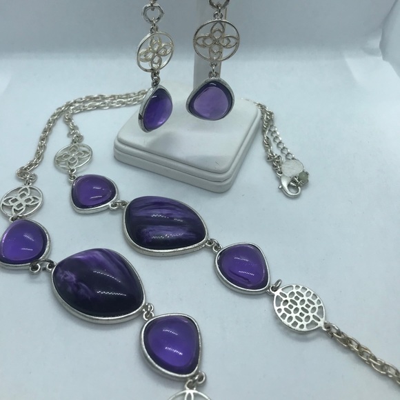 Dana Buchman Purple Earring and necklace set - Picture 2 of 3